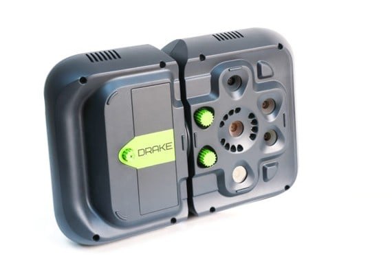 3D сканер DRAKE 1H 3D сканер DRAKE 1H - компактный и мобильный 3D сканер. Область сканирования (428 x 571) - (857 x 1142) мм.