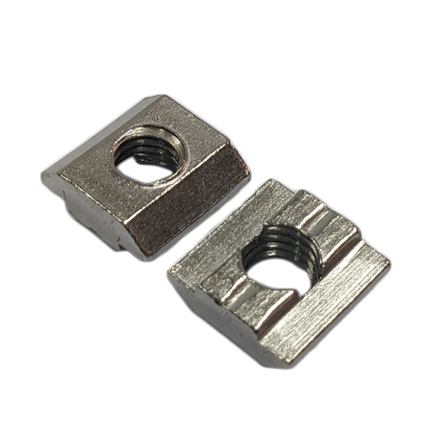 Сухарь пазовый М4 паз 8 профиль 30 20шт Сухарь пазовый М4 паз 8 профиль 30 20шт